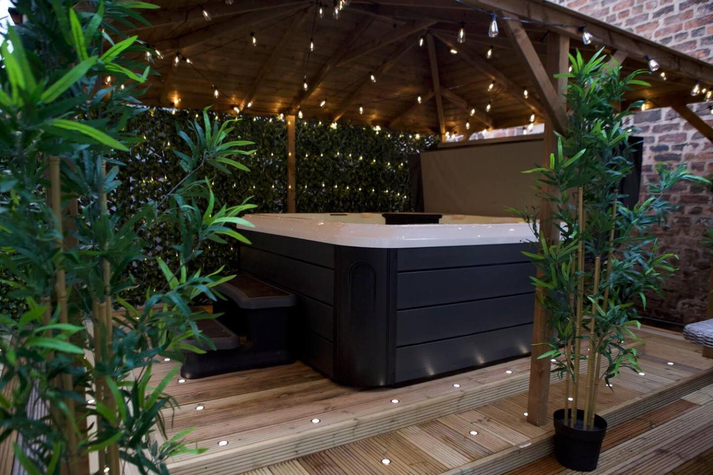 Romance On The Rows - Hot Tub City Centre Chester Zewnętrze zdjęcie